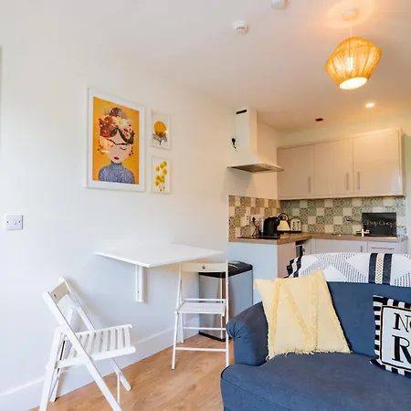 Eyre View - 1 Apartman